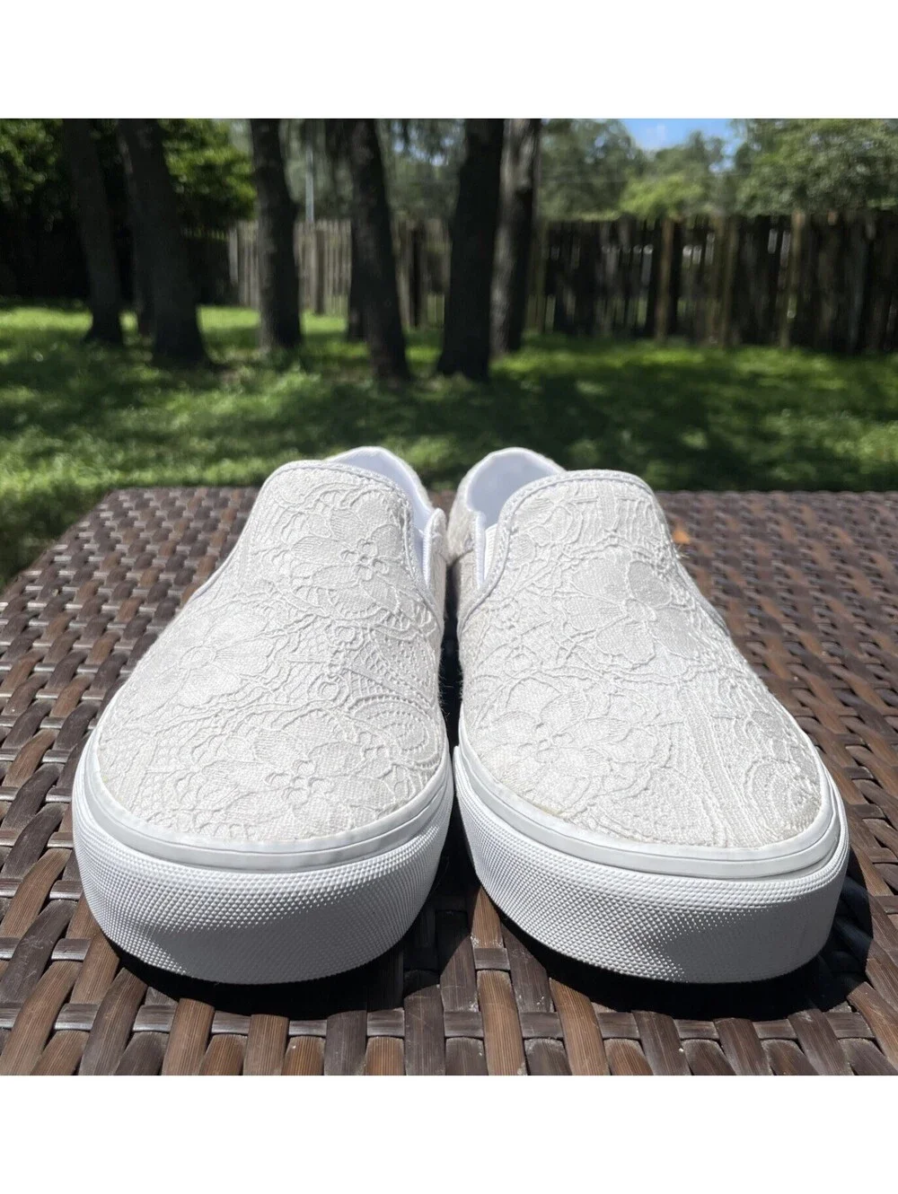 VANS Classic Slip-On Sneakers Floral Lace Pattern Women Size 9.5 Ivory